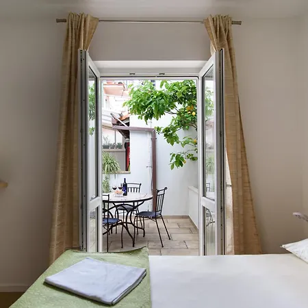 La Casa Utopia Ντουμπρόβνικ